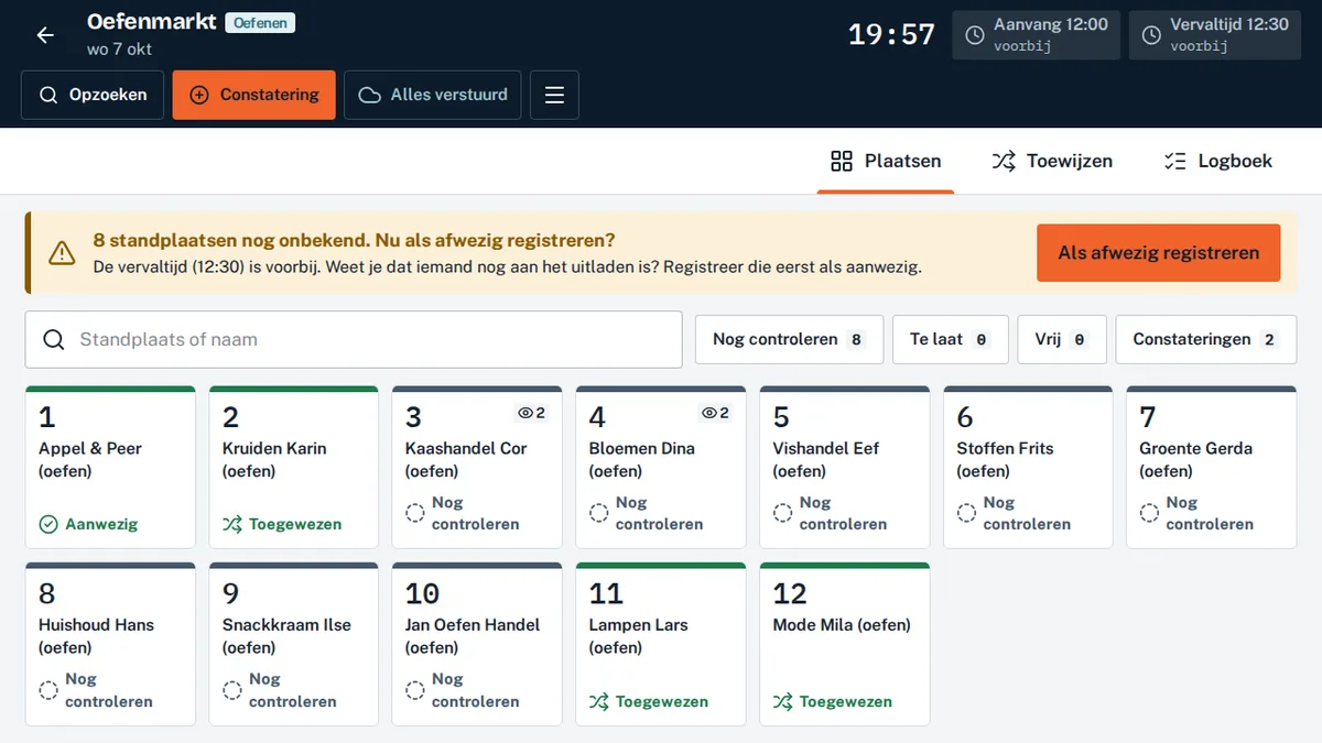 Tablet-app: standplaatsen met aanwezigheidsstatus en een waarschuwing over de vervaltijd